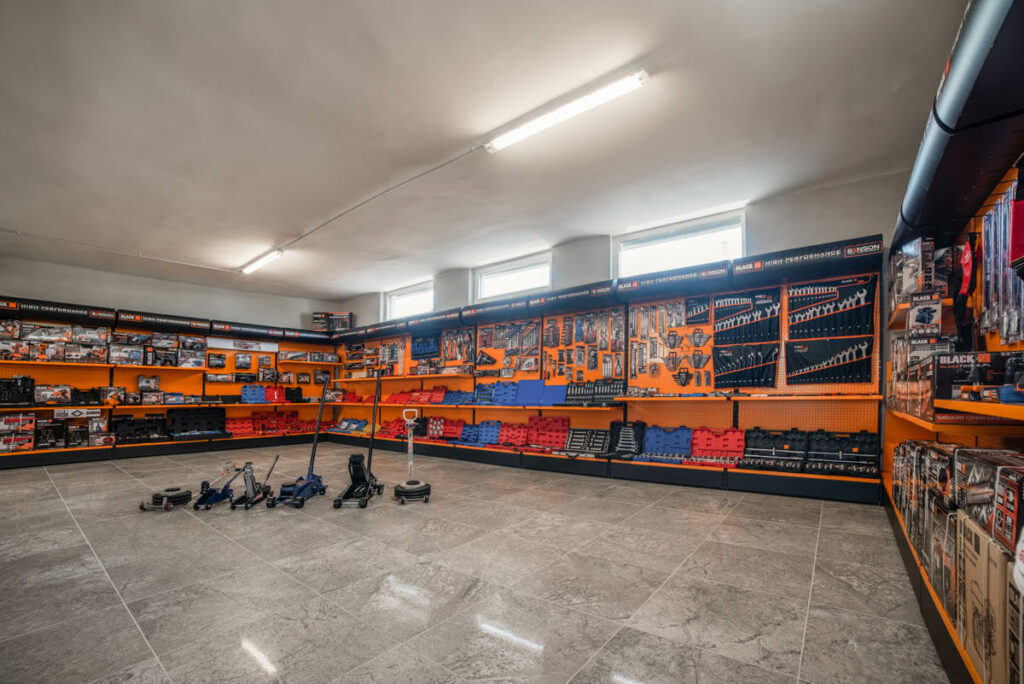 Black Tools Hungary gyomroi uti bemutatoterem